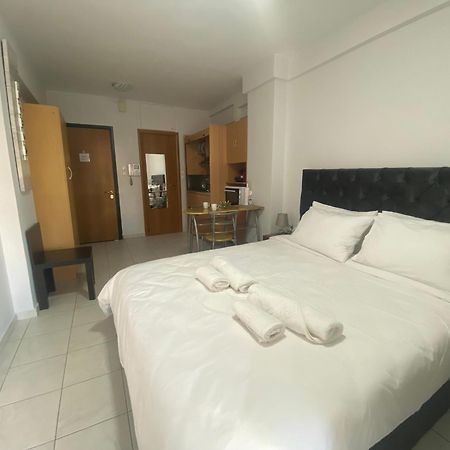 Harry'S Studio - Center Салоники Экстерьер фото